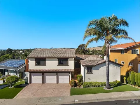 112 Serra Dr, Vallejo, CA 94590 photo 1