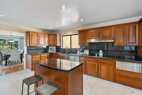 Kitchen - 112 Serra Dr, Vallejo, CA 94590 photo 1 of 8