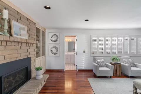 Living - 112 Serra Dr, Vallejo, CA 94590 photo 6 of 11