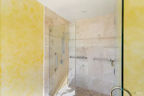 Bath - 112 Serra Dr, Vallejo, CA 94590 photo 3 of 7