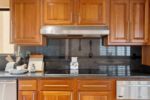 112 Serra Dr, Vallejo, CA 94590 photo 19