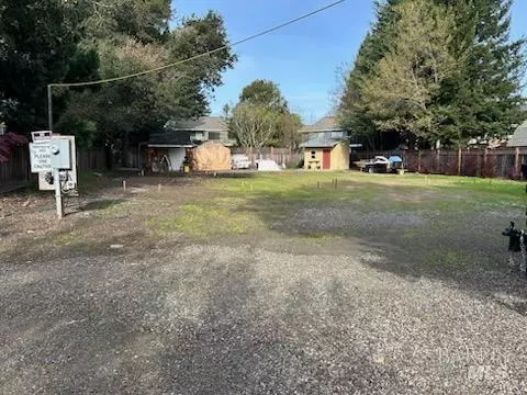 23 Chase Ln, Napa, CA 94558