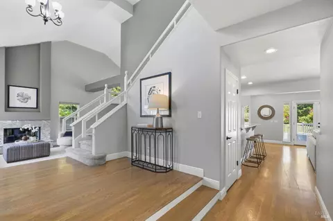 Entry Way - 372 Fireweed Ct, Windsor, CA 95492 photo 3 of 4