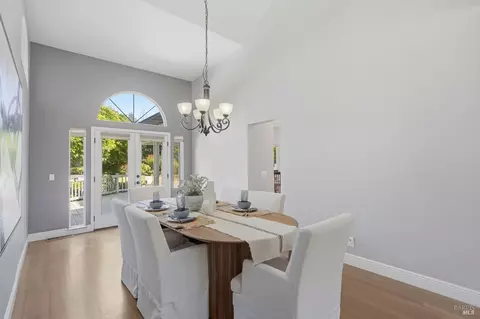 Dining - 372 Fireweed Ct, Windsor, CA 95492 photo 2 of 3