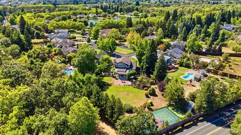 View/Area - 372 Fireweed Ct, Windsor, CA 95492 photo 9 of 10