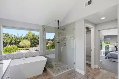 Bath - 372 Fireweed Ct, Windsor, CA 95492 photo 2 of 4