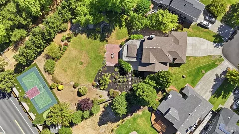 View/Area - 372 Fireweed Ct, Windsor, CA 95492 photo 2 of 10