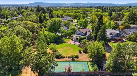 View/Area - 372 Fireweed Ct, Windsor, CA 95492 photo 8 of 10