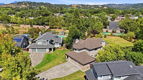 View/Area - 372 Fireweed Ct, Windsor, CA 95492 photo 7 of 10