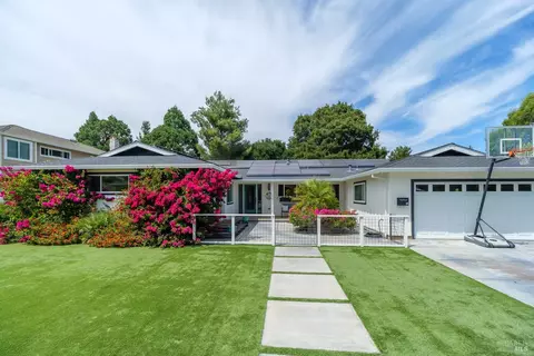 Exterior - 18 Devonshire Dr, Novato, CA 94947 photo 10 of 12