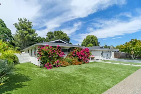 Exterior - 18 Devonshire Dr, Novato, CA 94947 photo 11 of 12