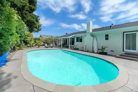 Exterior - 18 Devonshire Dr, Novato, CA 94947 photo 9 of 12