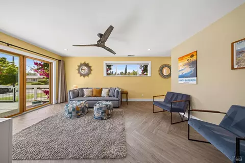 Living - 18 Devonshire Dr, Novato, CA 94947 photo 5 of 7