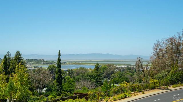 355 Parkview Ter #L12, Vallejo, CA 94589