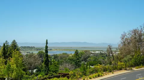 355 Parkview Ter #L12, Vallejo, CA 94589