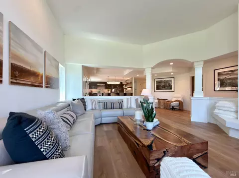 Living - 936 Augusta Cir, Napa, CA 94558 photo 2 of 3