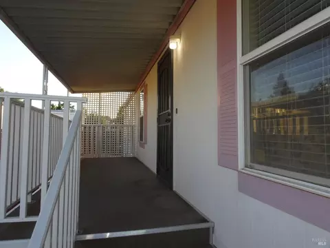 28 Valencia Dr, Fairfield, CA 94533 photo 8