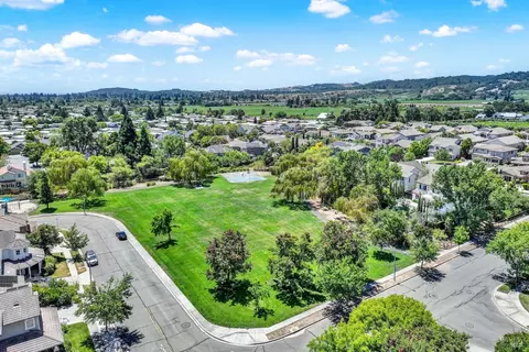 View/Area - 31 Haven Way, Napa, CA 94558 photo 1 of 3
