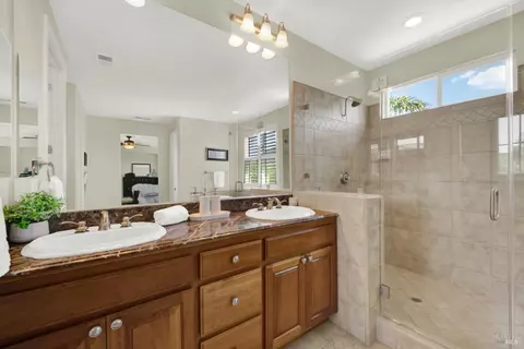 Bath - 31 Haven Way, Napa, CA 94558 photo 4 of 5