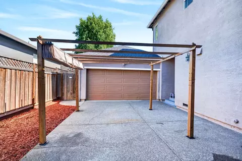 Exterior - 132 Decanter Cir, Windsor, CA 95492 photo 9 of 14