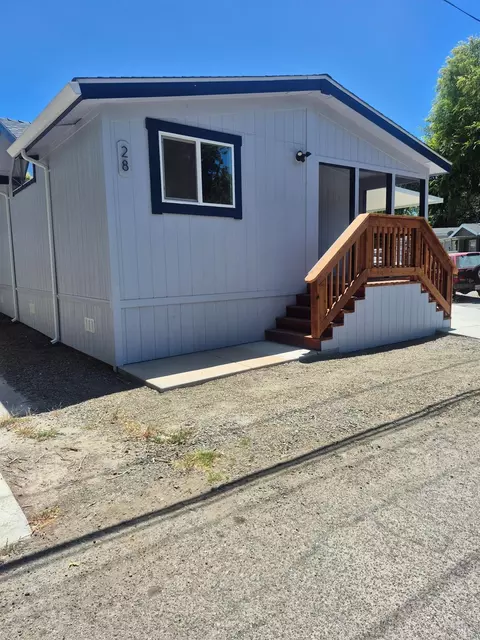 28 Donna Dr, Santa Rosa, CA 95403