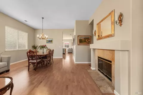 1284 Eagle Dr, Windsor, CA 95492 photo 9