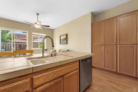 1284 Eagle Dr, Windsor, CA 95492 photo 47