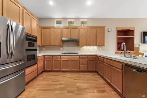 1284 Eagle Dr, Windsor, CA 95492 photo 16