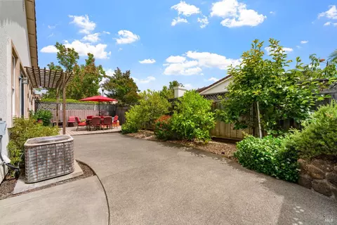 1284 Eagle Dr, Windsor, CA 95492 photo 44