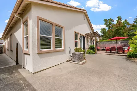1284 Eagle Dr, Windsor, CA 95492 photo 43