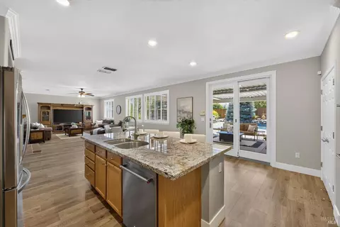 907 Dunerose Ct, Vacaville, CA 95687 photo 25