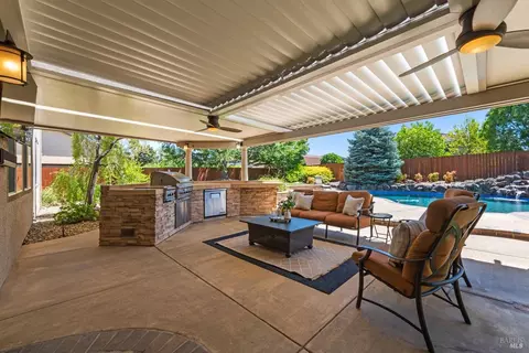907 Dunerose Ct, Vacaville, CA 95687 photo 87