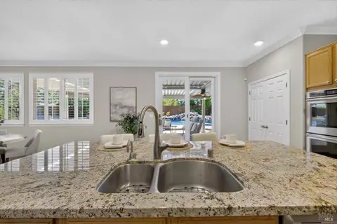 907 Dunerose Ct, Vacaville, CA 95687 photo 24