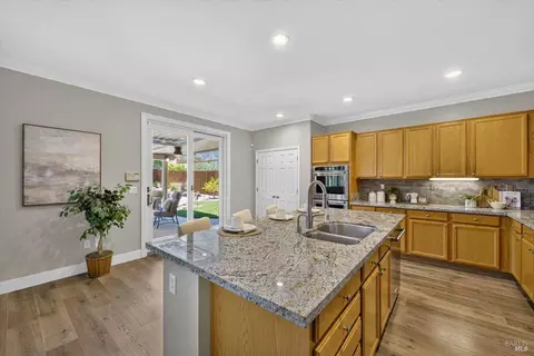 907 Dunerose Ct, Vacaville, CA 95687 photo 23