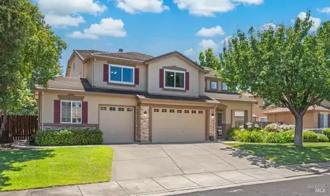 907 Dunerose Ct, Vacaville, CA 95687 photo 2