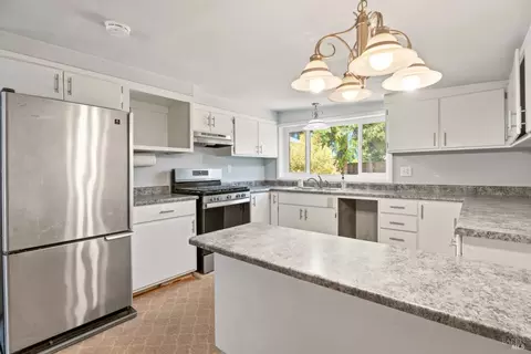 373 S Lenore Ave, Willits, CA 95490 photo 5