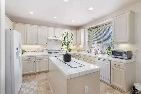 2401 Skyview Cir, Fairfield, CA 94534 photo 18