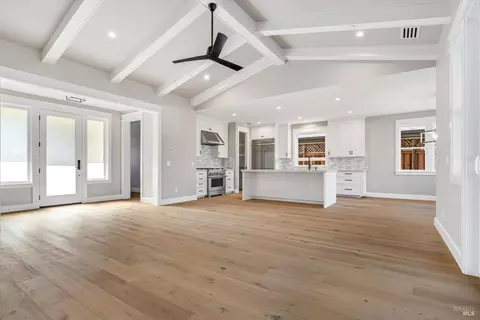 Living - 125 Maywood Ln, Windsor, CA 95492 photo 3 of 7