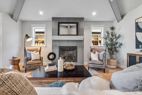 Living - 125 Maywood Ln, Windsor, CA 95492 photo 7 of 7