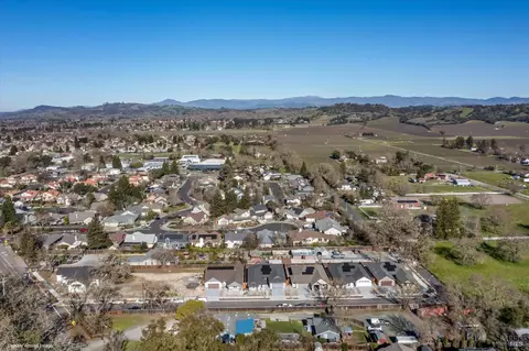 View/Area - 125 Maywood Ln, Windsor, CA 95492 photo 2 of 3
