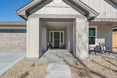 Exterior - 125 Maywood Ln, Windsor, CA 95492 photo 7 of 11
