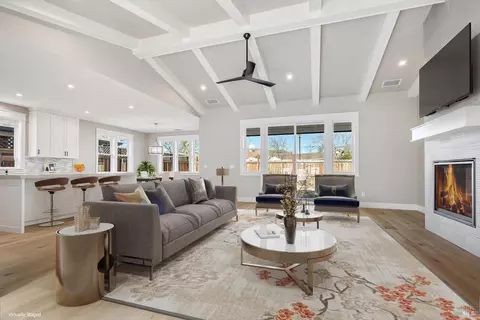 Living - 125 Maywood Ln, Windsor, CA 95492 photo 5 of 7