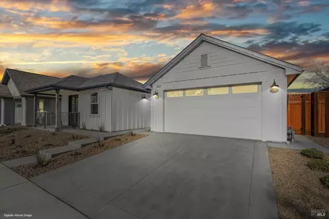 131 Maywood Ln, Windsor, CA 95492