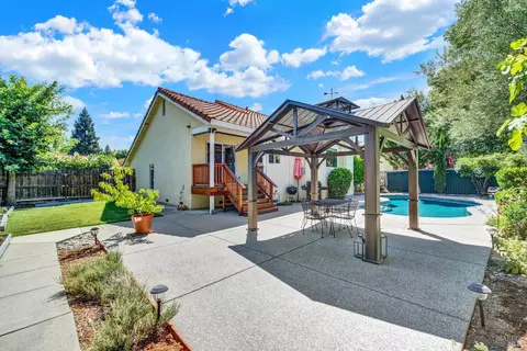 212 Wrentham Dr, Vacaville, CA 95688 photo 13