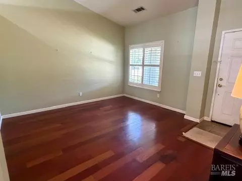 5366 Chenin Blanc Pl, Vallejo, CA 94591 photo 2