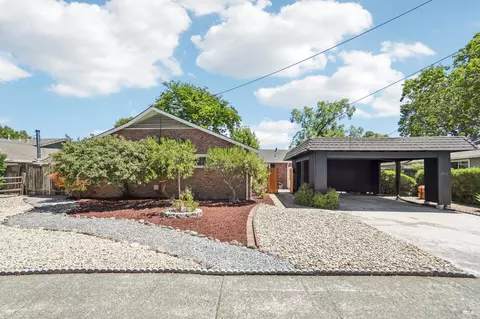 3542 Fir Dr, Santa Rosa, CA 95405
