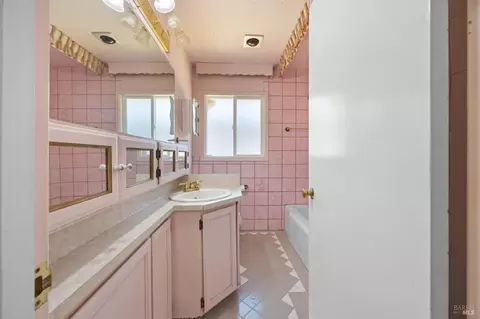 Bath - 108 De Anza Dr, Vallejo, CA 94589 photo 1 of 1