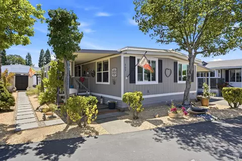 703 Sequoia St, Windsor, CA 95492 photo 3