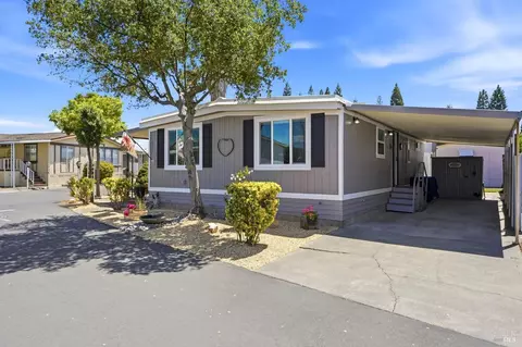 703 Sequoia St, Windsor, CA 95492 photo 2