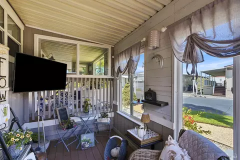 703 Sequoia St, Windsor, CA 95492 photo 8